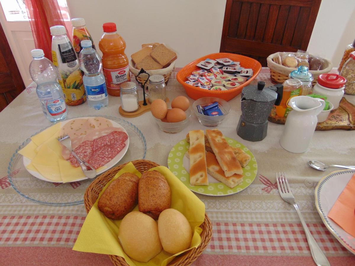 Casa Roberto B&Bサヴォーナ エクステリア 写真